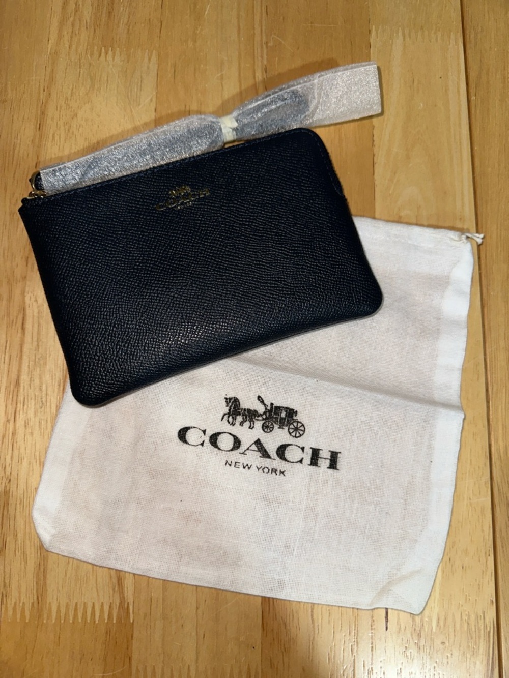Coach New Pebbled Leather Zip Wristlet in Black